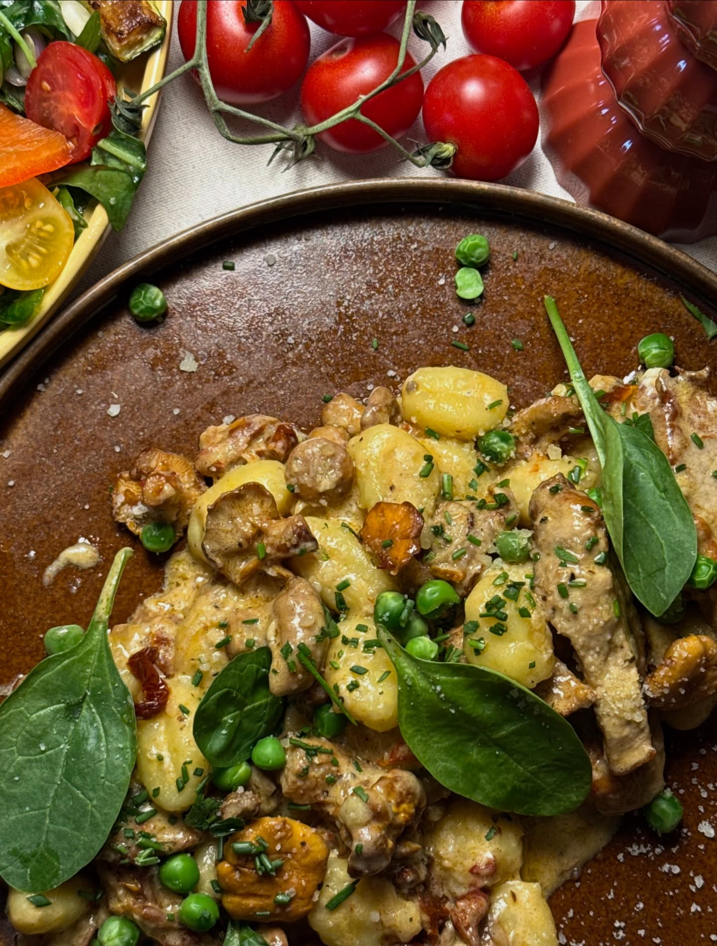 Gnocchi z kurkami i groszkiem